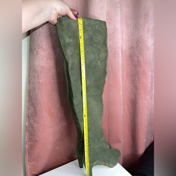 $795 Women’s L'AGENCE Charlotte Olive Green Suede Over-The-Knee Boots Sz 39.5 - Picture 3 of 8